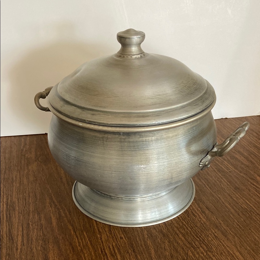 O P C VINTAGE SOUP TUREEN / ICE BUCKET